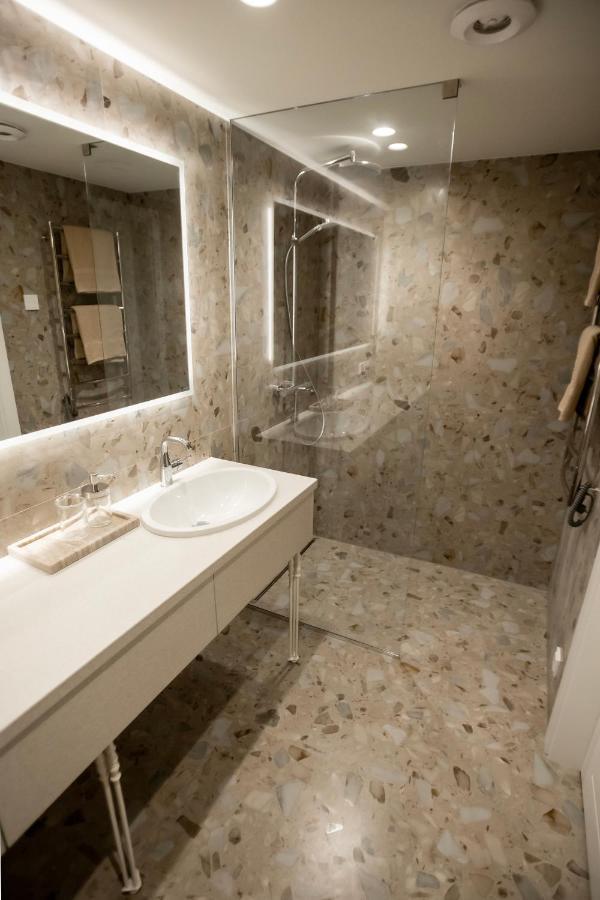 Loft 27 Apartment Kaunas Bagian luar foto
