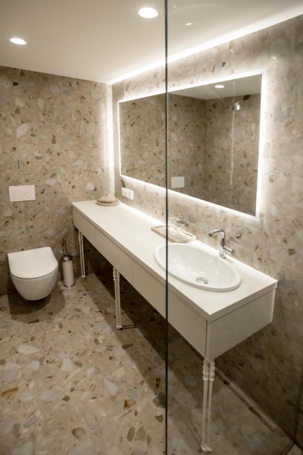 Loft 27 Apartment Kaunas Bagian luar foto